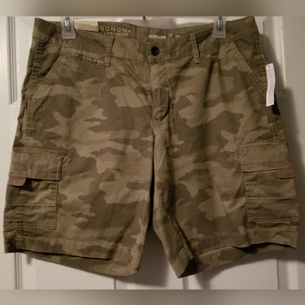 SONOMA Bermuda Mid Rise Shorts